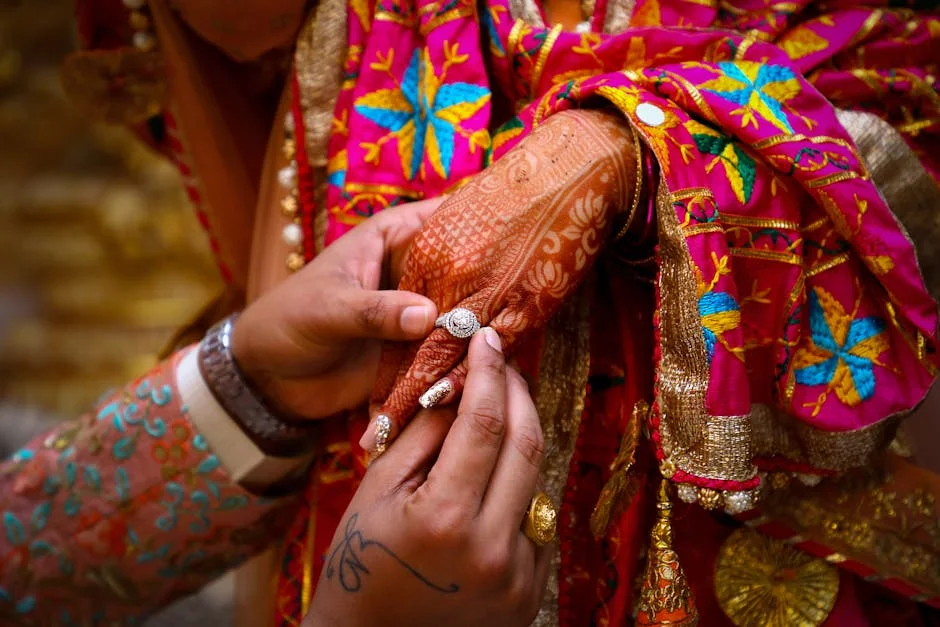 Indian Dating Apps Surge in Small Cities — What This Means for Africa — Economy Business