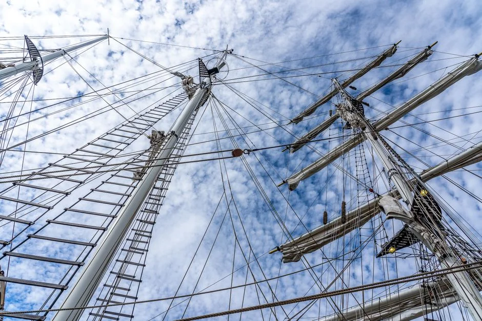 Jonathan Butler Sets Sail Into Cape Town Sunset — Fans Cheer 'This Is Home' — Politics Governance