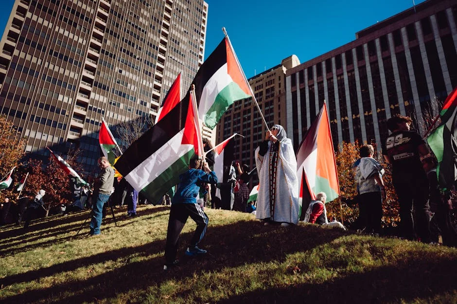 Sanchez Condemns Netanyahu's Actions Amid Lebanon Tensions — Economy Business