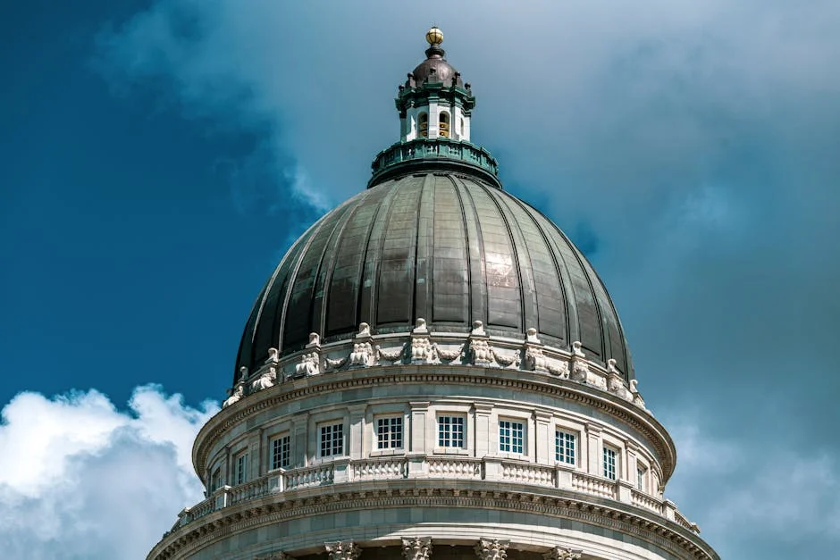 Trump Unveils Gold-Plated Capitol Arch Amid Rising Tensions — Economy Business